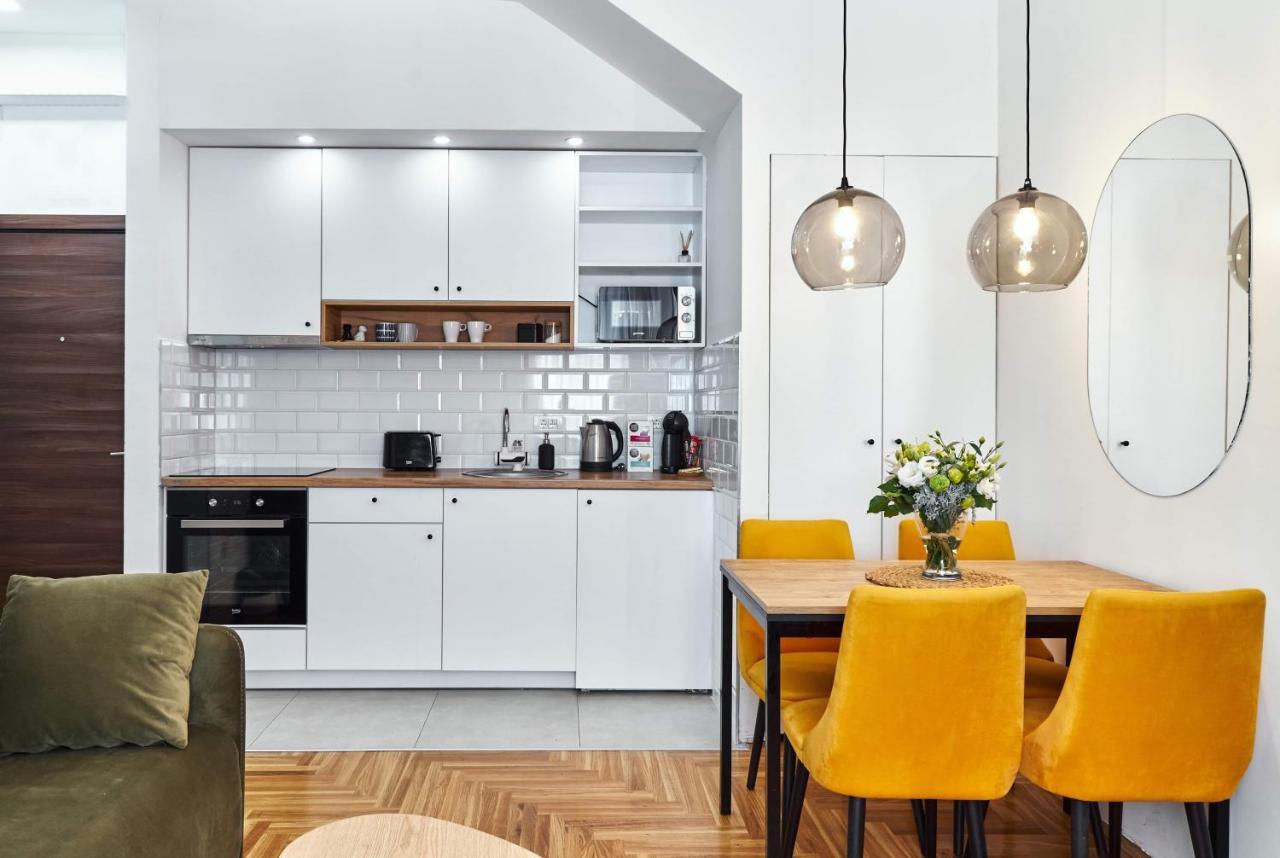 Modern Living Apt - Emberly - Private Parking Nowy Sad Zewnętrze zdjęcie